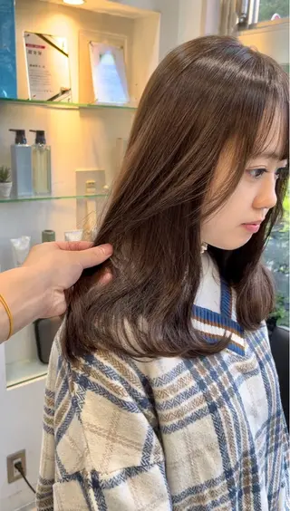 ロング メンズバレイヤージュ 斉藤春のヘアスタイル