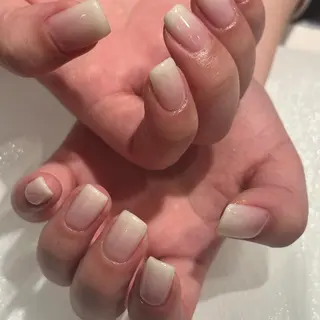 ネイル abbie新宿東口店所属・Tsunemi Sumireのネイルデザイン