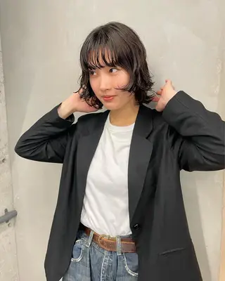 ミディアム パーマ 佐伯 和佳のヘアスタイル