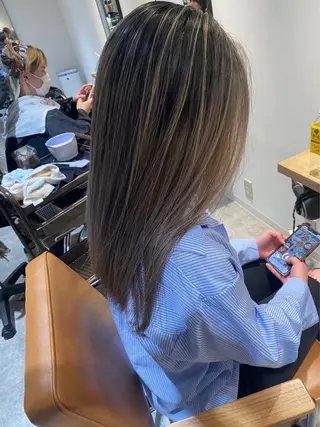 セミロング カラー 髪質改善特化型美容師 🫧岡本璃来🫧のヘアスタイル