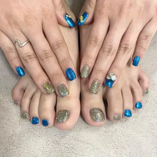 ネイル ゴテゴテ💙ワンホン リオナのネイルデザイン