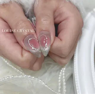 ネイル LOUISE CRYSTALのネイルデザイン
