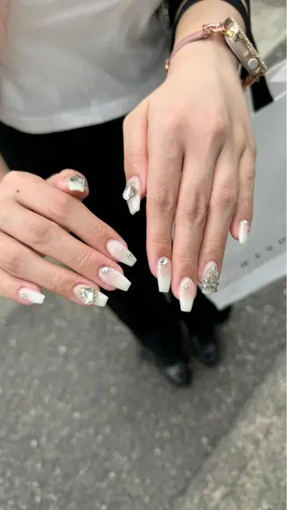 ネイル LAVISH nanamiのネイルデザイン