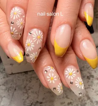 ネイル 吉川市 ネイルサロンLのネイルデザイン