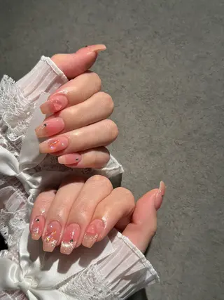 ネイル I-nailロング /ワンホン/キラキラのネイルデザイン