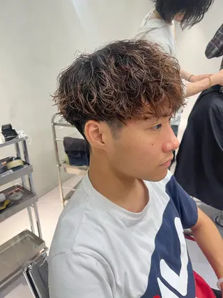 ショート パーマ メンズ soen所属・⚡メンズパーマフ ェードカットTomyのヘアスタイル
