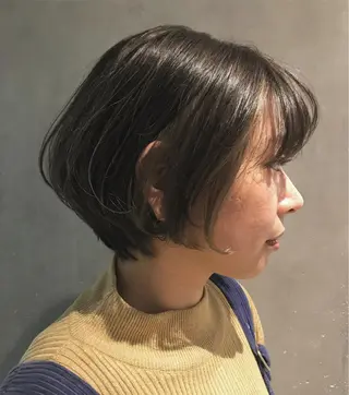 ショート カラー よしだ とおいのヘアスタイル
