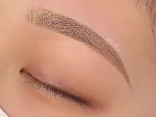 アイブロウ EYEBROW SALON　Ridive 武蔵小杉所属・Ridive 武蔵小杉のマツエク・マツパデザイン