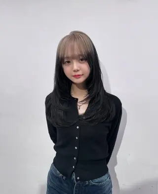 ロング ヘアアレンジ 韓国レイヤーカット /韓国トレンドカラーのヘアスタイル