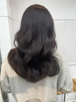 セミロング 【YUTO】確実に 髪を綺麗にするプロ。のヘアスタイル