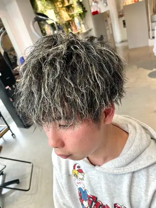 ショート カラー パーマ メンズ APREKO RIKUのヘアスタイル