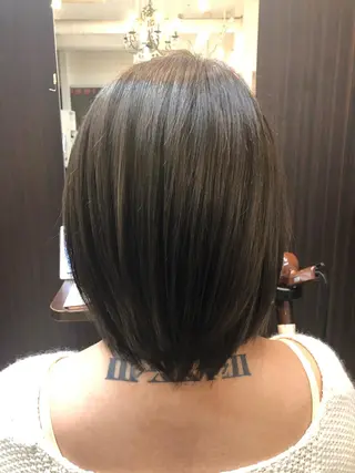 カラー ショートボブ✨️ 池田芽生のヘアスタイル