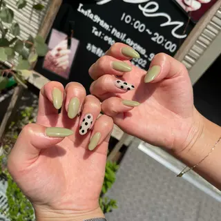 ネイル nail.gorin所属・吉村 優子のネイルデザイン
