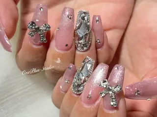 ネイル One plus StudioNailのネイルデザイン