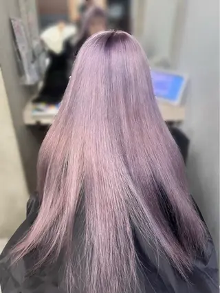 ロング カラー ✩.*Aise⟡.· 艶カラー🐈‍⬛🩶のヘアスタイル