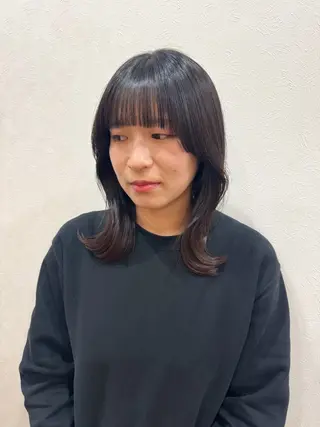 セミロング Limb所属・市塚 あみのヘアスタイル