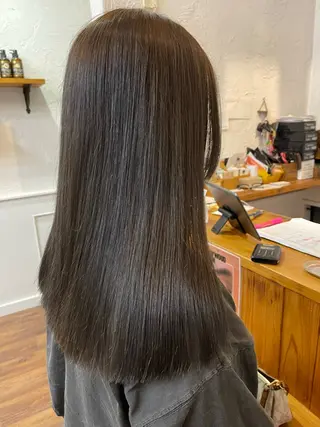 ロング 関根 沙季のヘアスタイル