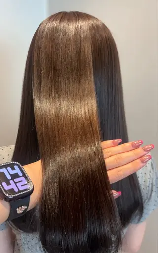 セミロング 髪質改善カラー ベージュ🤎YUMEのヘアスタイル