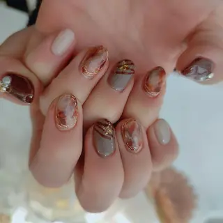 ネイル RUNWAY 　　の眉毛・アイブロウイメージ