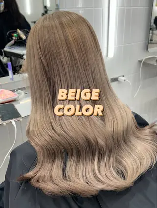 ロング カラー 🫧ミルクティー ブリーチRIKU🫧のヘアスタイル