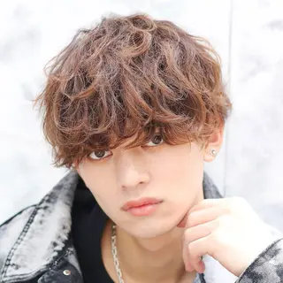 ショート パーマ メンズ メンズ特化カットパー マカラー坂田柊のヘアスタイル
