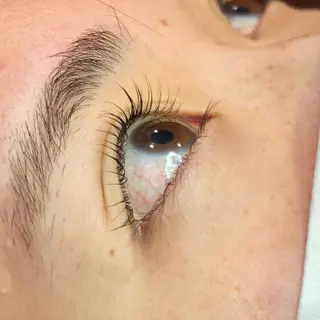 マツエク・マツパ 藤田 彩音のヘアスタイル