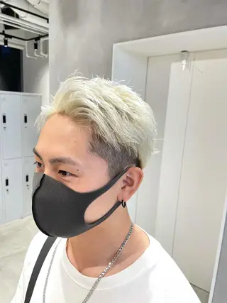 ショート カラー メンズ ブロンド×ハイトーン ／遠藤将太のヘアスタイル