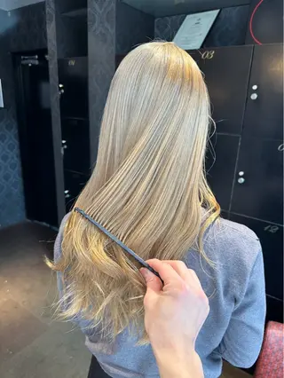 セミロング カラー 🧸くすみ系カラー anjuのヘアスタイル