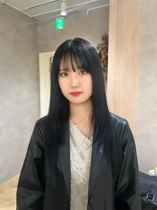 ロング カラー ヘアアレンジ 茂木 未海のヘアスタイル