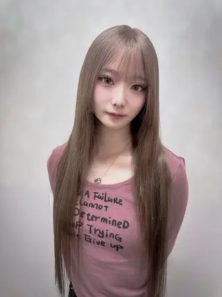 ロング カラー ハイトーン/ 縮毛矯正のヘアスタイル