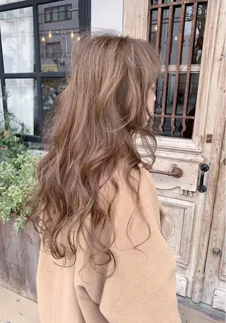 ロング カラー 藤井 美歩/赤髪のヘアスタイル