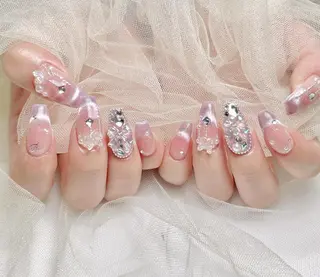 ネイル Queenie 🦋のネイルデザイン