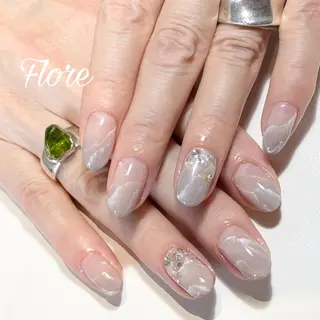 ネイル Flore (フロール)の眉毛・アイブロウイメージ