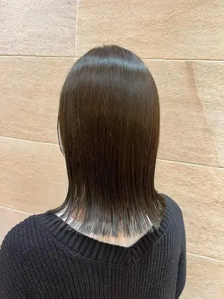 ミディアム カラー 青山 莉奈のヘアスタイル