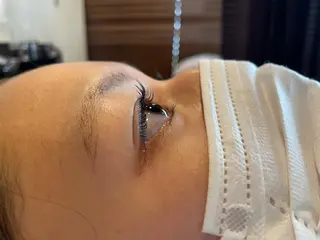 マツエク・マツパ アイブロウ 桑田 新菜のヘアスタイル