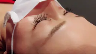 マツエク・マツパ 磧本 祐里恵のヘアスタイル