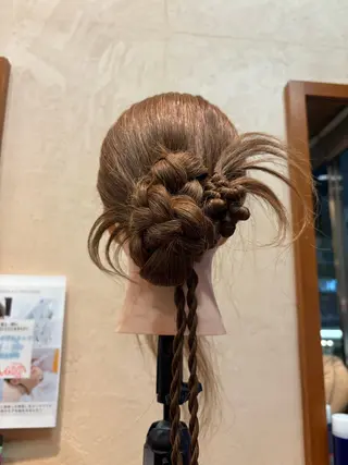 ロング ヘアアレンジ 高橋 乙葉のヘアスタイル