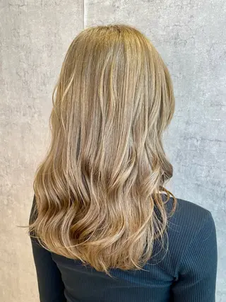 ロング カラー shiho/名駅💎 ケアカラー/ブリーチのヘアスタイル
