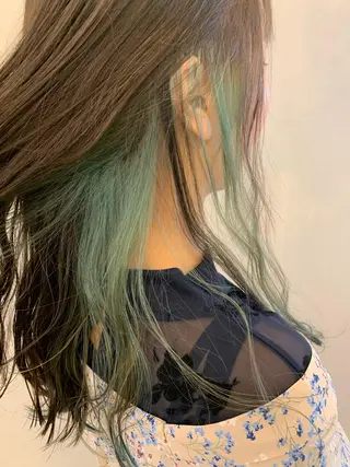 カラー Dali 若松　朋美のヘアスタイル