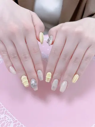 ネイル はぴねす所属・横浜 美夢のネイルデザイン