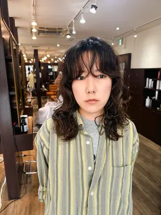 ミディアム パーマ Miyamoto Yasuchikaのヘアスタイル