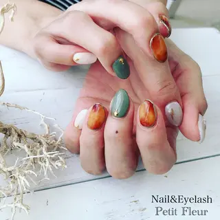 ネイル Petit Fleur所属・青柳 亜梨奈のマツエク・マツパデザイン