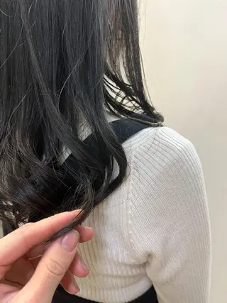 ロング カラー PiED DE POULE POCHE所属・酒井 陽南乃のヘアスタイル