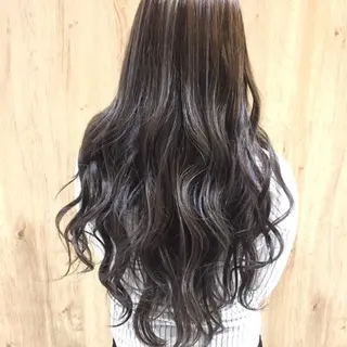 カラー 中林 由佳のヘアスタイル