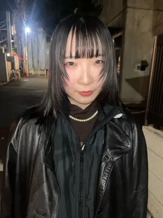 ミディアム レイヤーカット\ウル フ　chinatsuのヘアスタイル