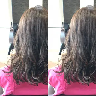 セミロング カラー Zina SAKIのヘアスタイル