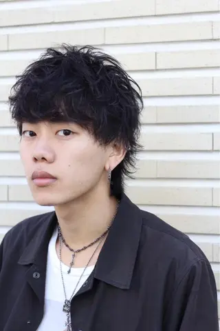 ショート カラー パーマ メンズ 赤み消し🌿 透明感カラー🫧のヘアスタイル