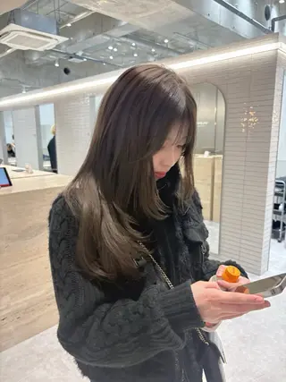 ロング カラー ナツミ/透明感カラー /酸性ストレートのヘアスタイル