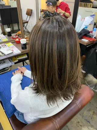 ミディアム カラー ヘアアレンジ 【艶髪×韓国風】 毛流れ職人 RYOのヘアスタイル