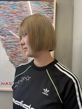 ショート カラー ヘアアレンジ ぱつっとボブ/ natsukiのヘアスタイル